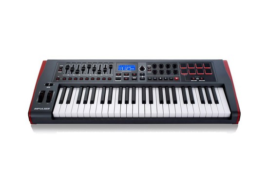 novationIMPULSE 49 49鍵MIDI キーボードの画像