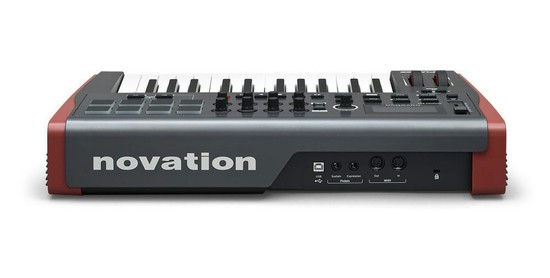 novationIMPULSE 25 25鍵MIDI キーボードの画像
