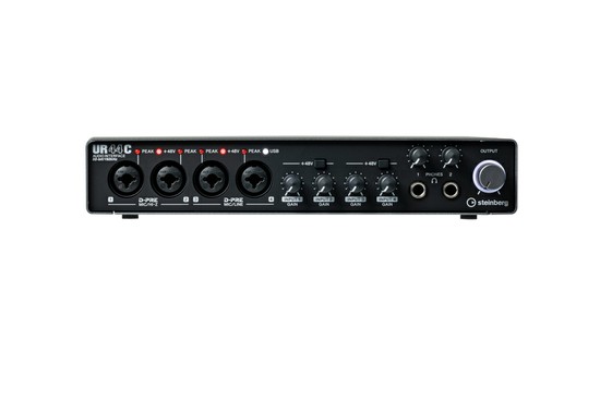 steinbergUR44C 6 x 4 USB 3.0 audio interfaceの画像