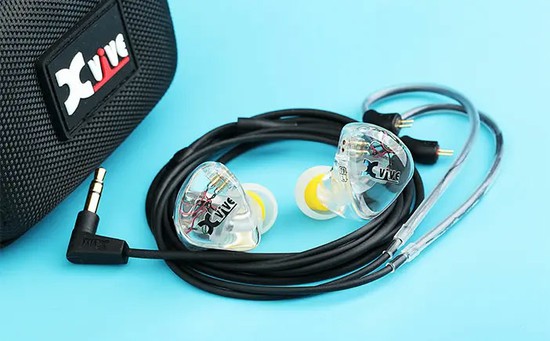 XviveIn-Ear Monitors   デュアルバランスドアーマチュアドライバー搭載 XV-Tの画像